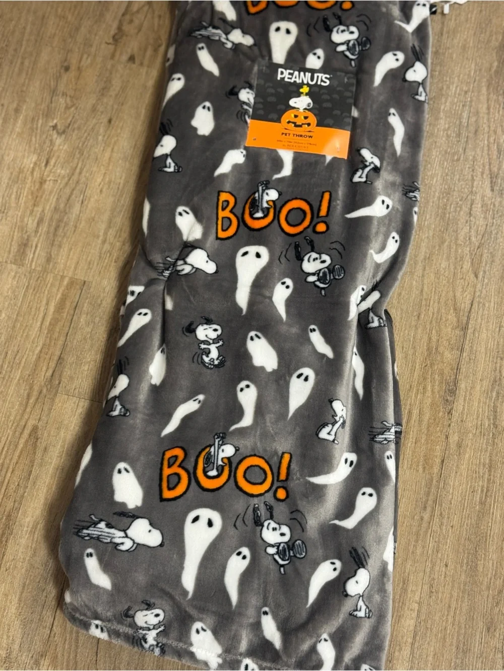 Peanuts Gray & Orange 'Boo!' Snoopy Halloween Throw Blanket